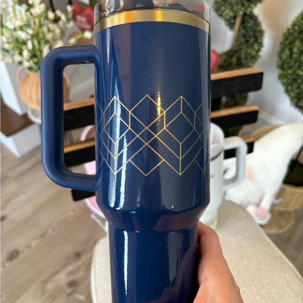 Stanley Navy and White Tumbler Duo - Set of 2 NWT - Picture 7 of 16